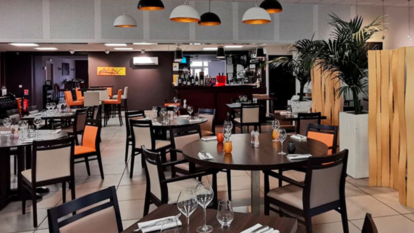 L'hôtel-restaurant de La Poste, situé à La Cavalerie